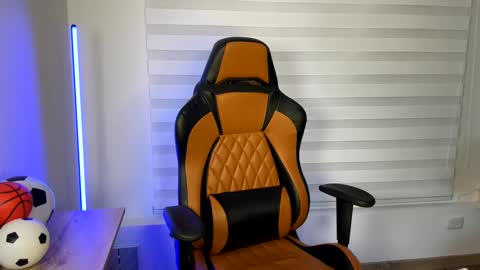 Snapshot of im_laia_ chatting on January 7, 1:38 am Laia online show from January 7, 1:38 am