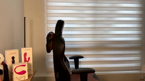 Snapshot of im_laia_ chatting on January 16, 12:31 pm Laia online show from January 16, 12:31 pm