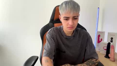 Snapshot of im_laia_ chatting on January 31, 8:43 pm Laia online show from January 31, 8:43 pm