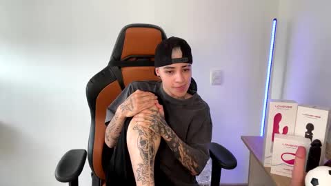 Snapshot of im_laia_ chatting on February 1, 5:58 pm Laia online show from February 1, 5:58 pm