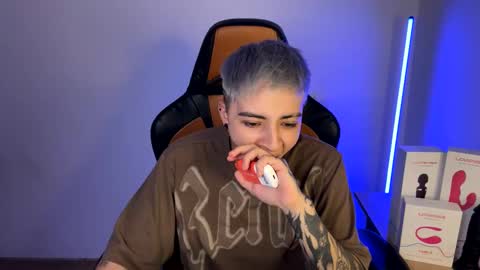 Snapshot of im_laia_ chatting on February 4, 2:17 am Laia online show from February 4, 2:17 am