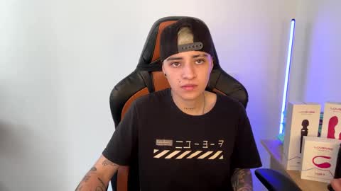 Snapshot of im_laia_ chatting on February 8, 1:11 pm Laia online show from February 8, 1:11 pm