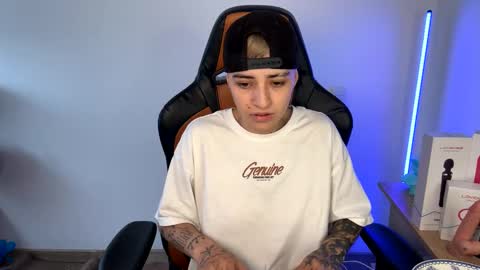 Snapshot of im_laia_ chatting on February 12, 8:40 pm Laia online show from February 12, 8:40 pm