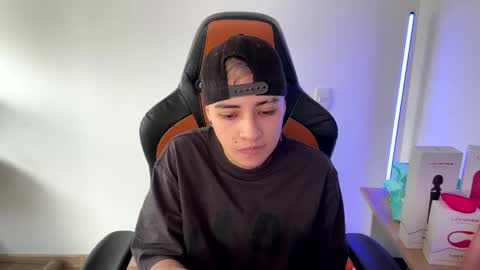 Snapshot of im_laia_ chatting on February 14, 1:40 pm Laia online show from February 14, 1:40 pm