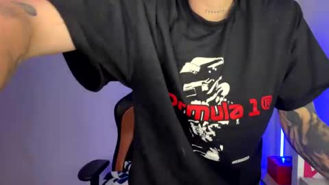 Snapshot of im_laia_ chatting on February 19, 10:12 am Laia online show from February 19, 10:12 am