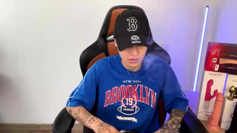 Snapshot of im_laia_ chatting on February 21, 8:16 pm Laia online show from February 21, 8:16 pm