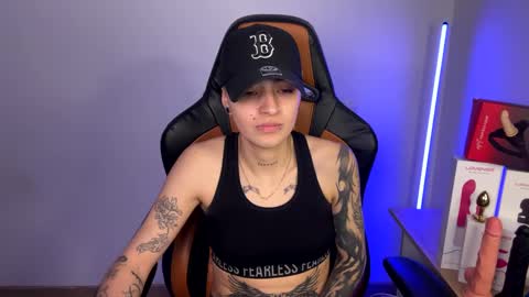 Snapshot of im_laia_ chatting on February 24, 11:30 pm Laia online show from February 24, 11:30 pm