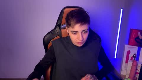 Snapshot of im_laia_ chatting on February 25, 6:58 am Laia online show from February 25, 6:58 am