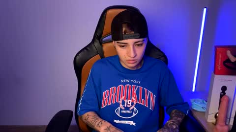 Snapshot of im_laia_ chatting on March 1, 12:28 am Laia online show from March 1, 12:28 am