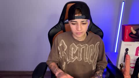 Snapshot of im_laia_ chatting on March 3, 11:14 pm Laia online show from March 3, 11:14 pm