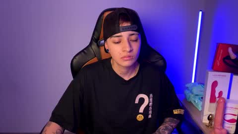 Snapshot of im_laia_ chatting on March 10, 5:11 am Laia online show from March 10, 5:11 am