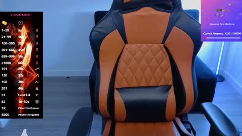 Snapshot of im_laia_ chatting on September 9, 12:48 pm Laia online show from September 9, 12:48 pm