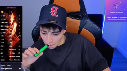 Snapshot of im_laia_ chatting on September 10, 12:54 am Laia online show from September 10, 12:54 am