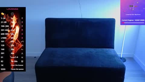 Snapshot of im_laia_ chatting on September 13, 7:24 pm Laia online show from September 13, 7:24 pm