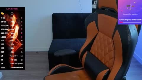 Snapshot of im_laia_ chatting on September 19, 10:21 pm Laia online show from September 19, 10:21 pm