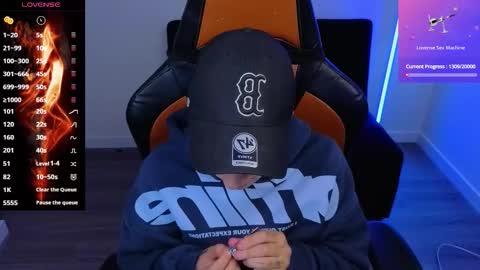 Snapshot of im_laia_ chatting on September 25, 9:29 pm Laia online show from September 25, 9:29 pm