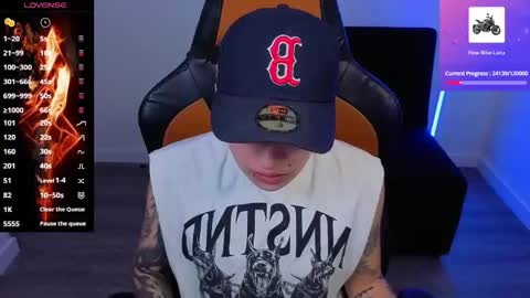 Snapshot of im_laia_ chatting on October 10, 9:47 pm Laia online show from October 10, 9:47 pm