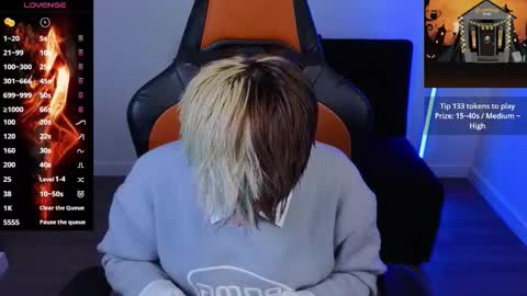 Snapshot of im_laia_ chatting on October 24, 1:03 am Laia online show from October 24, 1:03 am