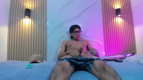 Snapshot of im_matthewscott chatting on March 20, 8:03 pm im_matthewscott online show from March 20, 8:03 pm