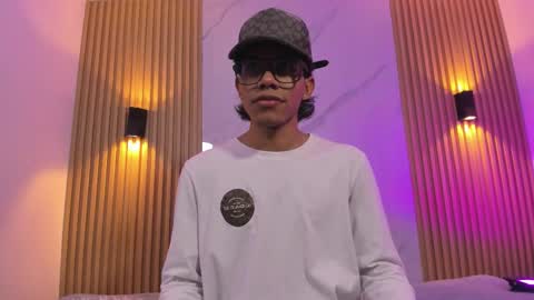 Snapshot of im_matthewscott chatting on March 21, 7:28 pm im_matthewscott online show from March 21, 7:28 pm