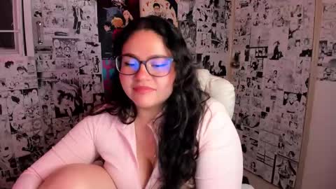 mei mei uwu online show from March 7, 5:26 am