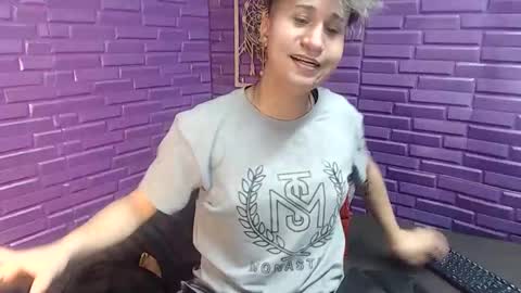 Snapshot of im_milan_rs chatting on January 14, 3:43 am im_milan_rs online show from January 14, 3:43 am