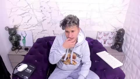 Snapshot of im_milan_rs chatting on January 22, 6:42 am im_milan_rs online show from January 22, 6:42 am