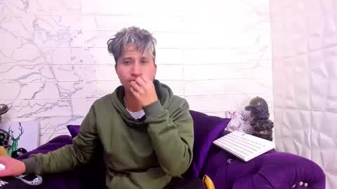 Snapshot of im_milan_rs chatting on February 3, 7:07 am im_milan_rs online show from February 3, 7:07 am