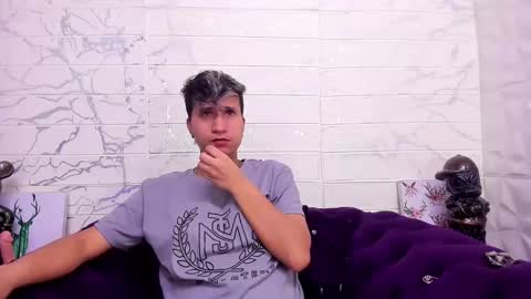 Snapshot of im_milan_rs chatting on February 4, 10:10 am im_milan_rs online show from February 4, 10:10 am