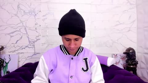 Snapshot of im_milan_rs chatting on February 10, 7:04 am im_milan_rs online show from February 10, 7:04 am