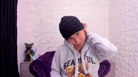 Snapshot of im_milan_rs chatting on February 12, 9:42 am im_milan_rs online show from February 12, 9:42 am