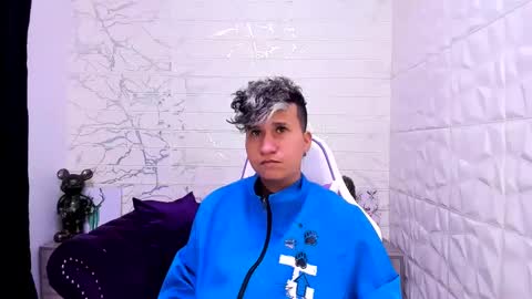 Snapshot of im_milan_rs chatting on February 15, 4:03 am im_milan_rs online show from February 15, 4:03 am