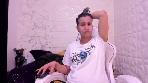 Snapshot of im_milan_rs chatting on March 4, 7:19 am im_milan_rs online show from March 4, 7:19 am