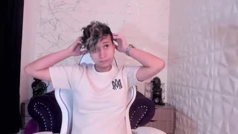 Snapshot of im_milan_rs chatting on March 9, 3:11 am im_milan_rs online show from March 9, 3:11 am