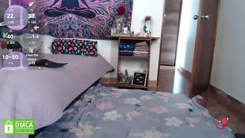 Cutie pie online show from March 4, 3:51 pm