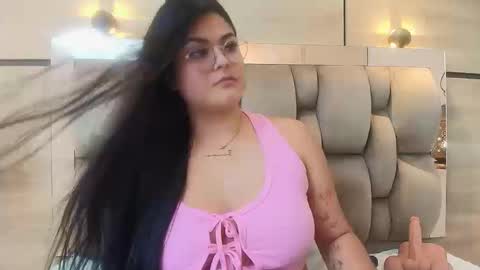 im mou  online show from September 25, 1:37 pm