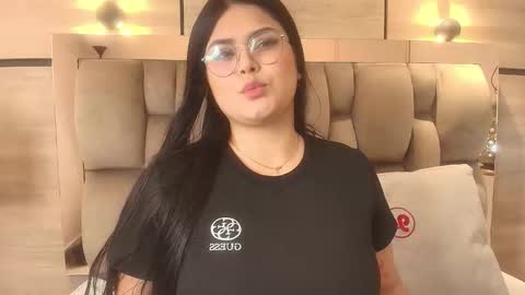 im mou  online show from December 5, 12:14 pm