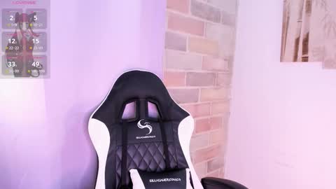 Snapshot of im_scarlet2 chatting on October 12, 10:53 pm Scarlet online show from October 12, 10:53 pm