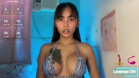 Snapshot of im_your_sexy_wifexxx chatting on May 23, 10:47 pm Ms. M online show from May 23, 10:47 pm