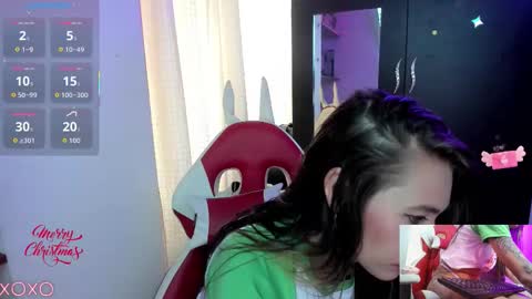 Lisa Hyga online show from December 17, 8:04 pm