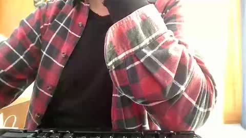 Aussie Guy online show from May 25, 3:34 am