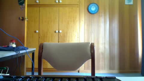 Aussie Guy online show from June 27, 12:15 am