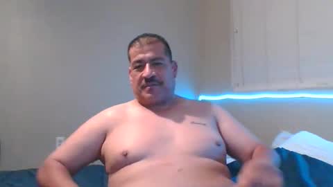 Snapshot of imbackmandosuknw chatting on November 30, 9:46 am imbackmandosuknw online show from November 30, 9:46 am