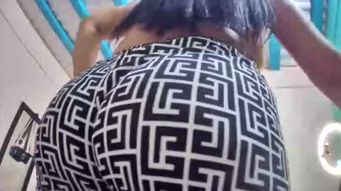 mia latina online show from March 15, 4:02 pm