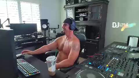 DJ Azra online show from June 9, 10:54 pm