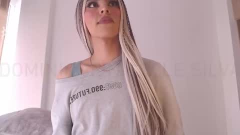 Snapshot of imdominique chatting on October 8, 2:04 pm     online show from October 8, 2:04 pm