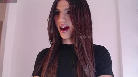 Snapshot of imdominique chatting on November 3, 1:34 pm     online show from November 3, 1:34 pm