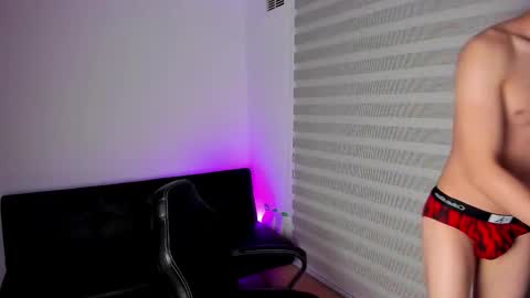 Jero online show from October 25, 1:02 am