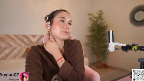 Snapshot of imjess_ chatting on February 27, 2:39 pm imjess_ online show from February 27, 2:39 pm