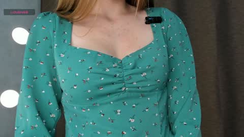 Snapshot of imjustsayingthata chatting on December 20, 1:58 am imjustsayingthata online show from December 20, 1:58 am